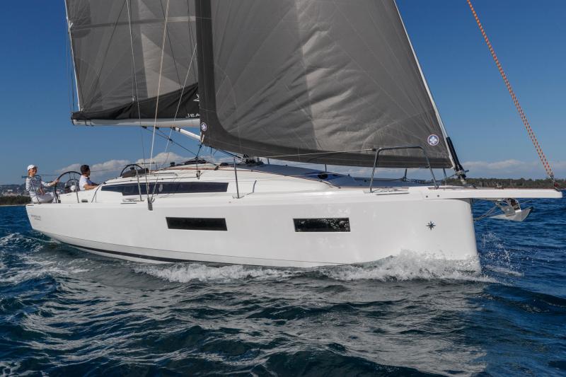 Sun Odyssey 350